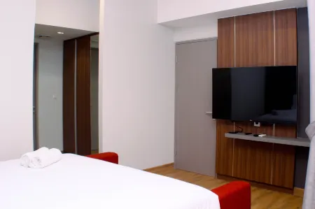 1Br Spacious Combine Unit at Vasanta Innopark Apartment Отели рядом с достопримечательностью «Bonecom Tricom Mm2100»