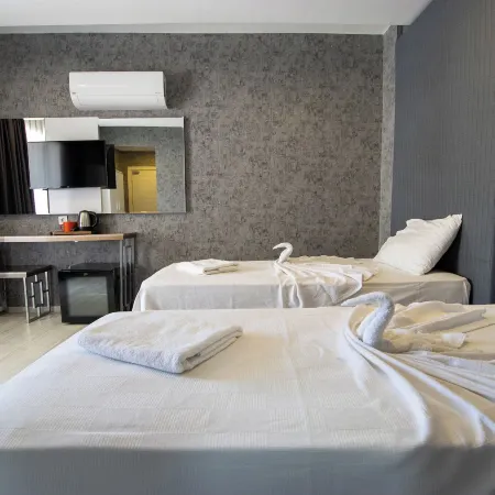 Emilia Hotel