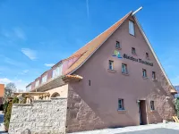 Gästehaus Mönchswald Hotels in Neuendettelsau