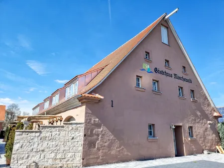 Gästehaus Mönchswald Отели в г. Вайсенбург-Гунценхаузен