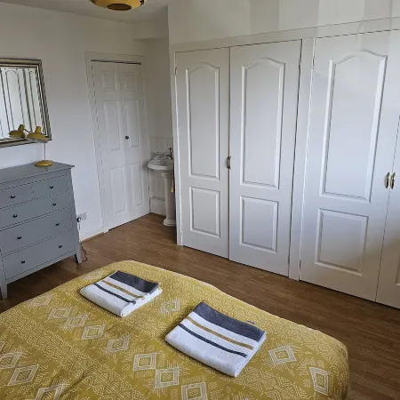 Snug - Colquhoun Square Apartment