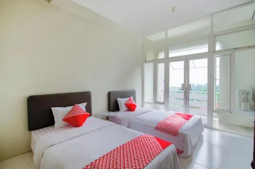 Capital O 3359 Pondok Wisata Jaden Trawas Mojokerto - Bãi đậu xe