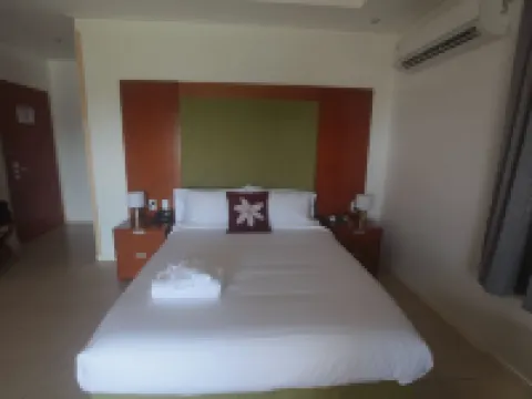 アレクズ ホテル アピアのホテル