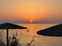 Lovely Studio in Strinilas with Its Own Pool Hotels in Thinali