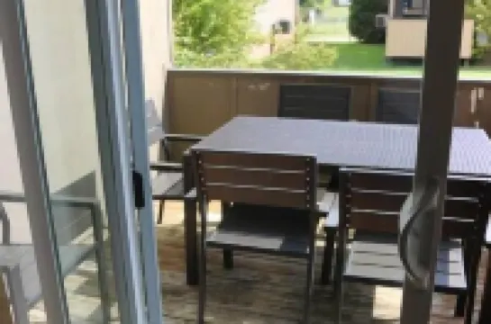 Athens city townhouse, 2 King masters, 2.5 baths アセンズのホテル