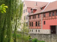 Pretty, centrally located apartment in the monument