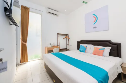 Sans Hotel la Vida Malang Hotels in Kedungkandang
