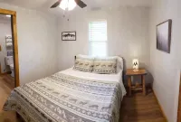 White River Cabin on Lake Taneycomo - Resort Pool - Dock Hotels in Swan Township