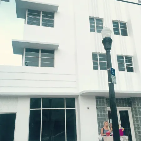 Ocean Dr, Steps to Beach, Pool  Apt. 1/1, with Parking Permit and City Approved.