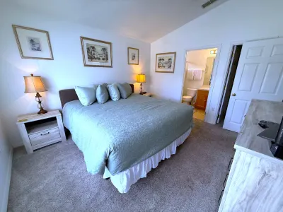 Stunning Villa- Private Pool, Game Room, High-speed WiFi