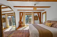 Stunning Valley Views and Hot Tub - Charming Mountain Cabin Retreat Hotel a Sundance