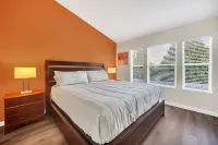 Private Splash Pool and Resort Amenities - Stunning Townhome