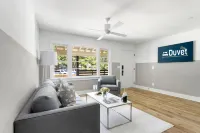 Modern Amenities and Steps from Park Circle Attractions - Tranquil Retreat Hotels in North Charleston