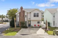 Charming Beach Cottage with Community Pool - Cozy Coastal Escape