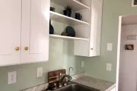 The Desert Rose: Cheerful 3 Bedroom in Great Location!