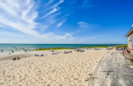 Sprawling Yard and Inviting Space - Charming Family Retreat 奧爾良酒店