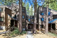 Cozy Retreat with Modern Amenities and Loft - Charming Mountain Escape