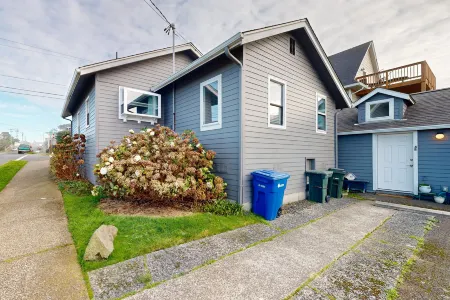 Crab Cottage in Nye Beach Отели рядом с достопримечательностью «Порт оф Ньюпорт - Коммершиал Марина»