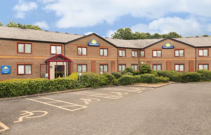 Days Inn by Wyndham Magor