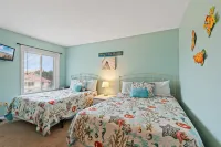 Ocean View and Shared Pool - Elegant Coastal Retreat