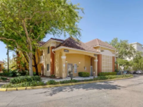 เอ็กซ์เทนเด็ดสเตย์ อเมริกา สวีท สนามบินไมอามี โดราล โรงแรมในดอรัล