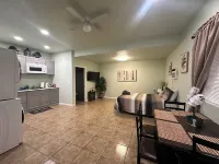Spacious Modern Studio with a private entrance nearby Sequoia N Park