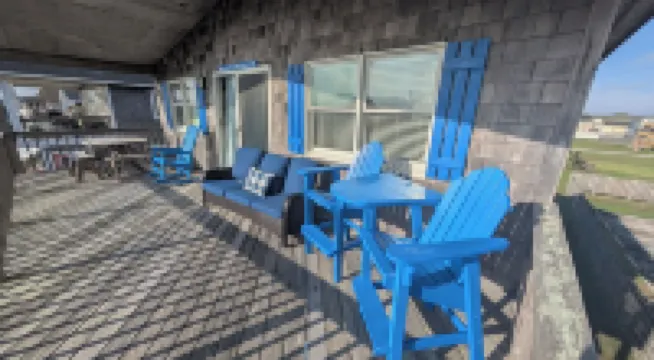 Semi-Oceanfront Gem in the Heart of Kdh - Steps to Beach, Dining & Dog Friendly!