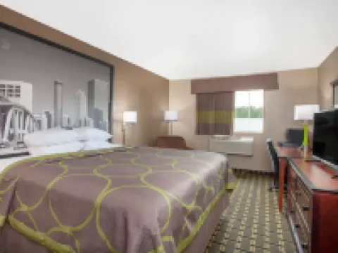 Super 8 by Wyndham Waycross GA ウェークロスのホテル