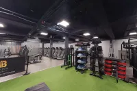 Village Hotel Wirral - С тренажерным залом