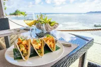 Le Nautique Waterfront Hotel la Digue - breakfast