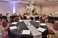 Holiday Inn Kansas City Airport Hotels in May