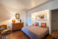 Maison Garesché Hotels in Marennes