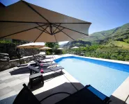 Vardzia Resort - Pools