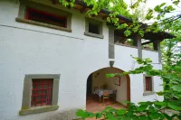 Holiday Home with Shared Pool - Park Yeri