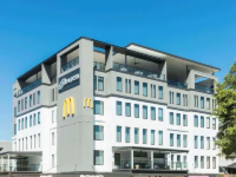 โรงแรมโอคส์เคส์ โรงแรมในแคนส์