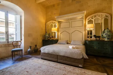 Palazzino Birgu Host Family Bed and Breakfast Отели в г. Senglea