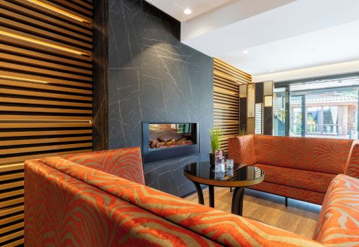 1. 플라자 인 호텔..