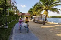 Castle Bayview Resort & Spa - Resorts