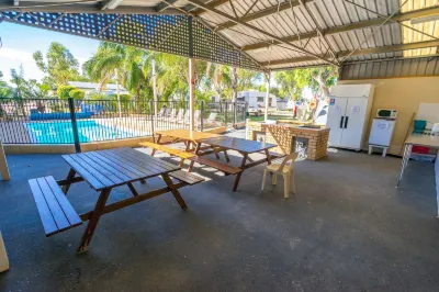 ديسكفري باركس - كارنارفون Hotels near Gwoonwardu Mia - Gascoyne Aboriginal Heritage and Cultural Centre