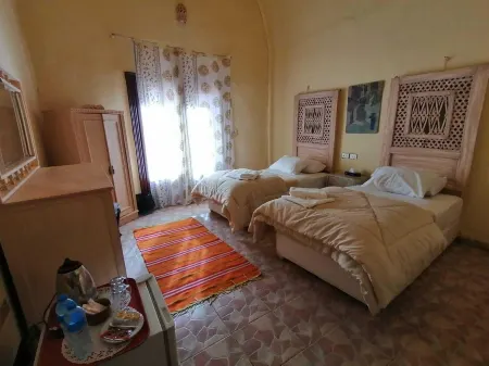 Shanda Lodge Отели в г. Qesm Al Wahat Ad Dakhlah