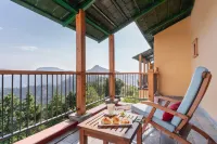 Taj Theog Resort & Spa Shimla - Mountain view