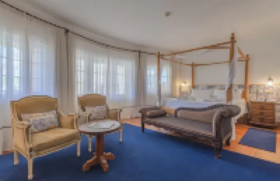 多姆曼努埃爾一世魅力法義公寓式酒店及旅館 - 限成人