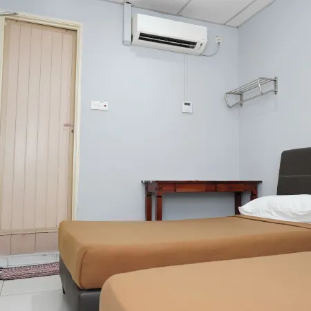 Hotel Sixty Nine