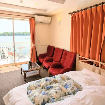 Petit Hotel Kashikojima Harbor