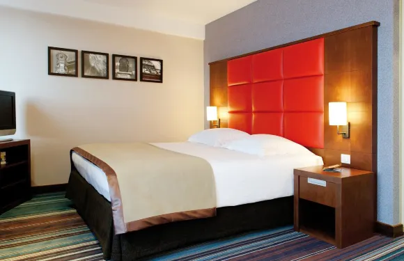 新沙勒邁恩酒店