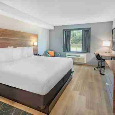 Super 8 by Wyndham Cornwall on Rooms