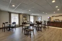 Greenfield Inn & Suites Owensboro, KY Airport - Aamiainen
