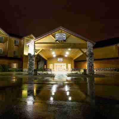 Cranberry Country Lodge Hotel Exterior