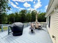Peaceful Family & Pet-Friendly Country 3-Bedroom House. Fire Pit and Views!