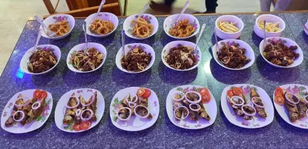 Amis Hotel & Restaurant Отели рядом с достопримечательностью «University of Jaffna Faculty of Science»